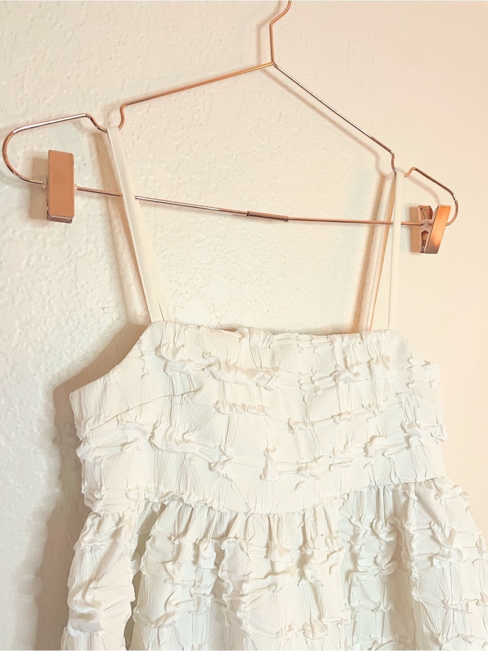 Glam Ivory Textured Ruffle Cami Small - Picture 3 of 7